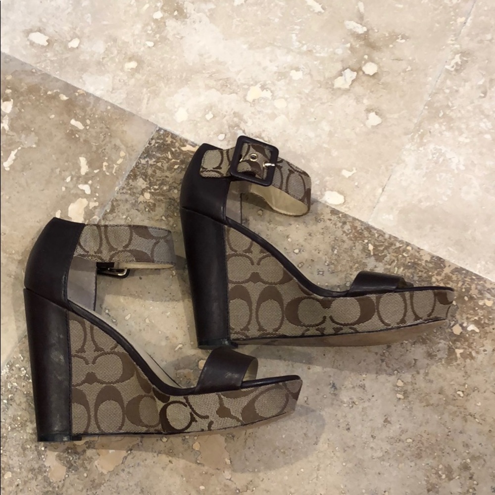 Coach platforms - Picture 3 of 6